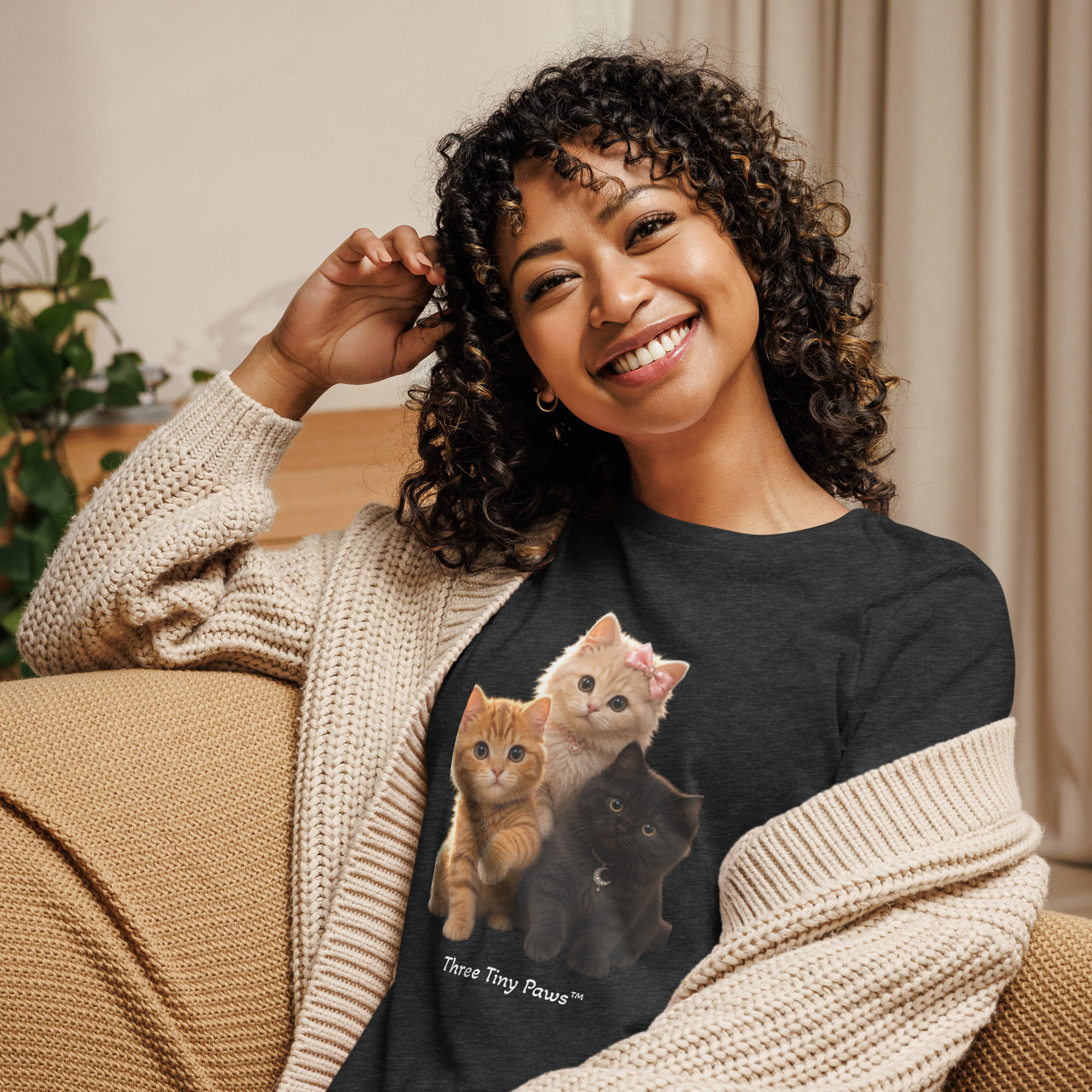 Relaxed Women's Tee - Image 4